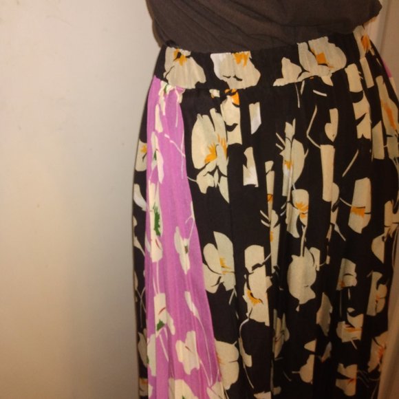 ❤️NWT GILMAR NO 21 100% Silk Pleated Floral Skirt Sz 38 Italy $975 - Picture 6 of 9
